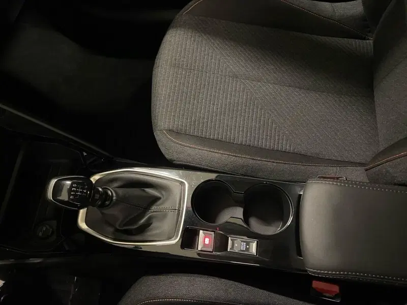 Peugeot 208 nuova a Torino (12)