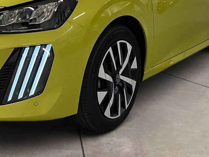 Peugeot 208 nuova a Torino (15)