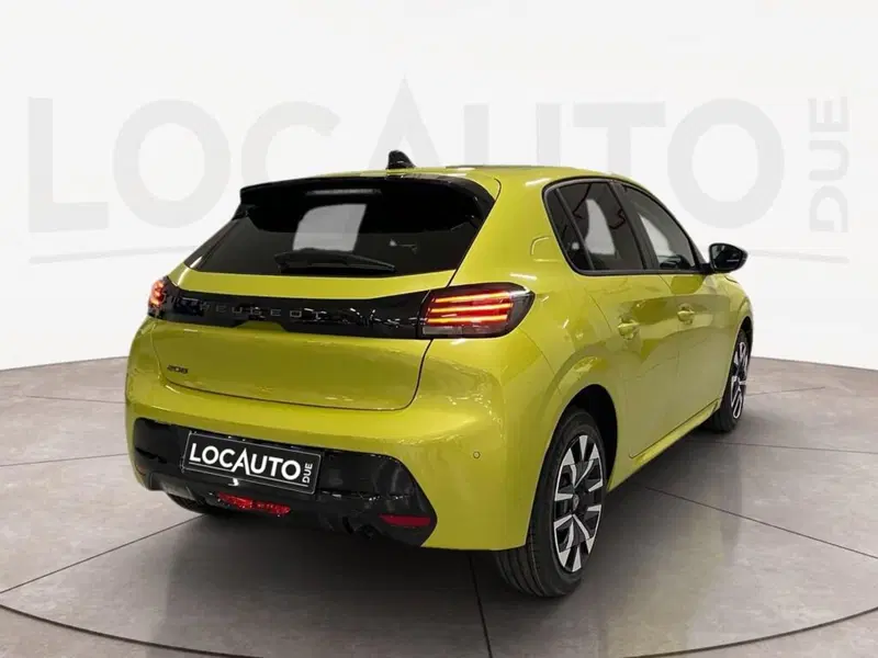 Peugeot 208 nuova a Torino (4)
