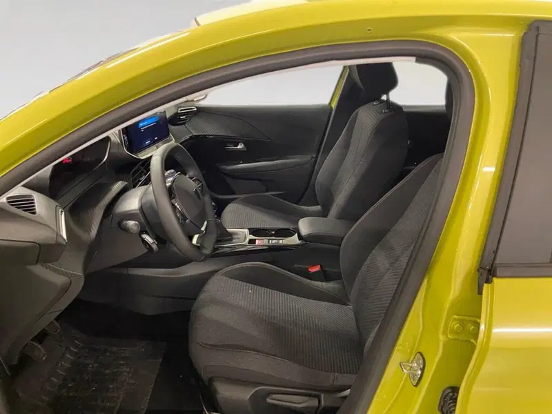 Peugeot 208 nuova a Torino (7)