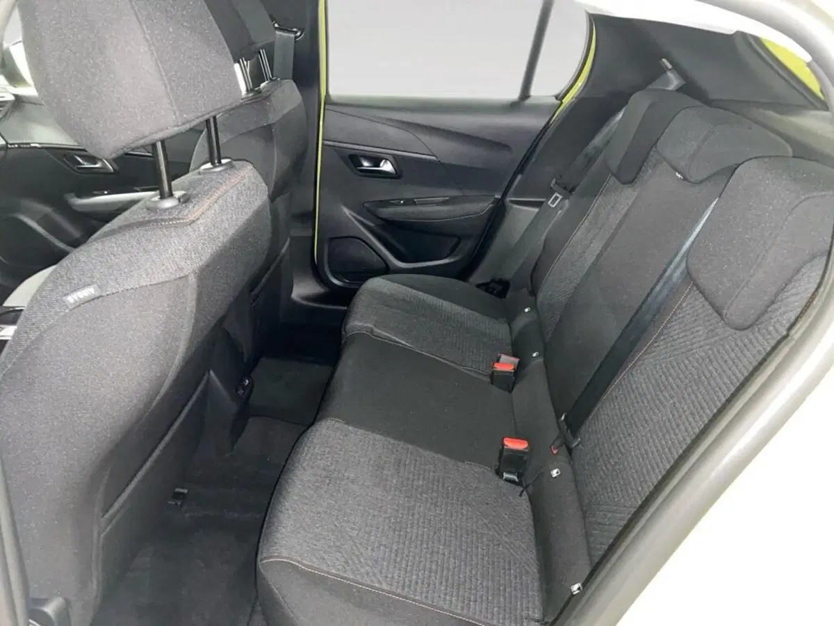 Peugeot 208 nuova a Torino (8)