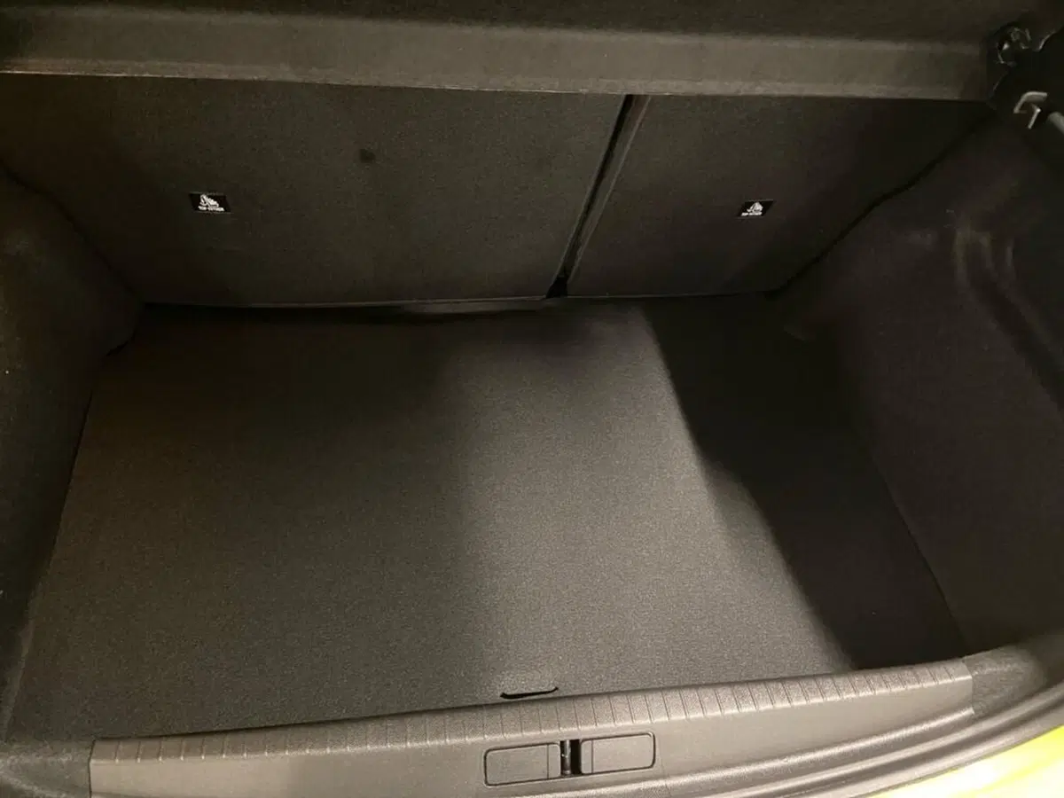 Peugeot 208 nuova a Torino (9)