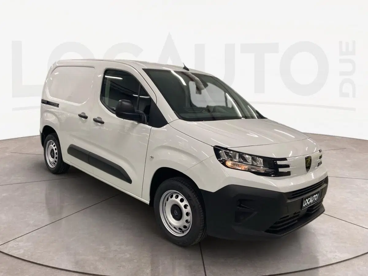 Peugeot Partner Furgone nuova a Torino (3)