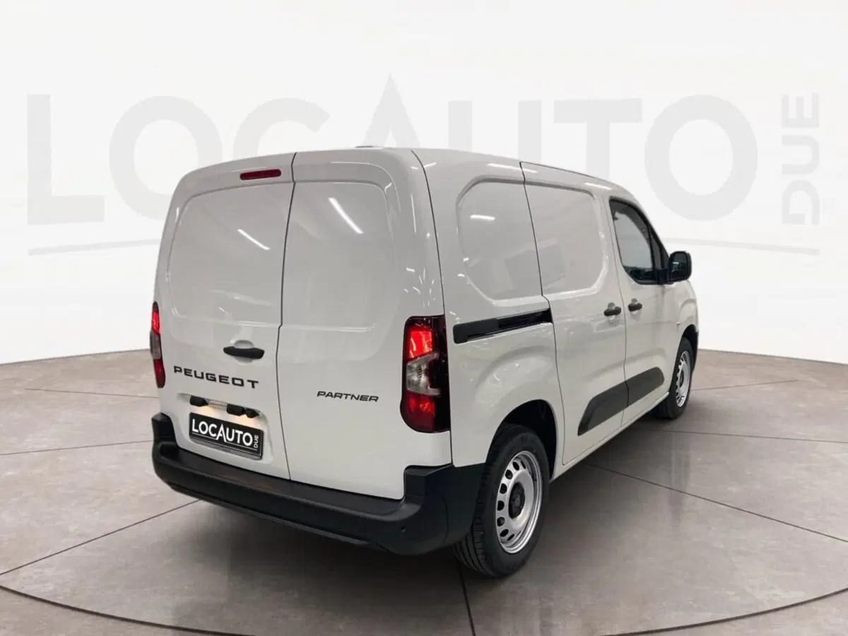 Peugeot Partner Furgone nuova a Torino (4)