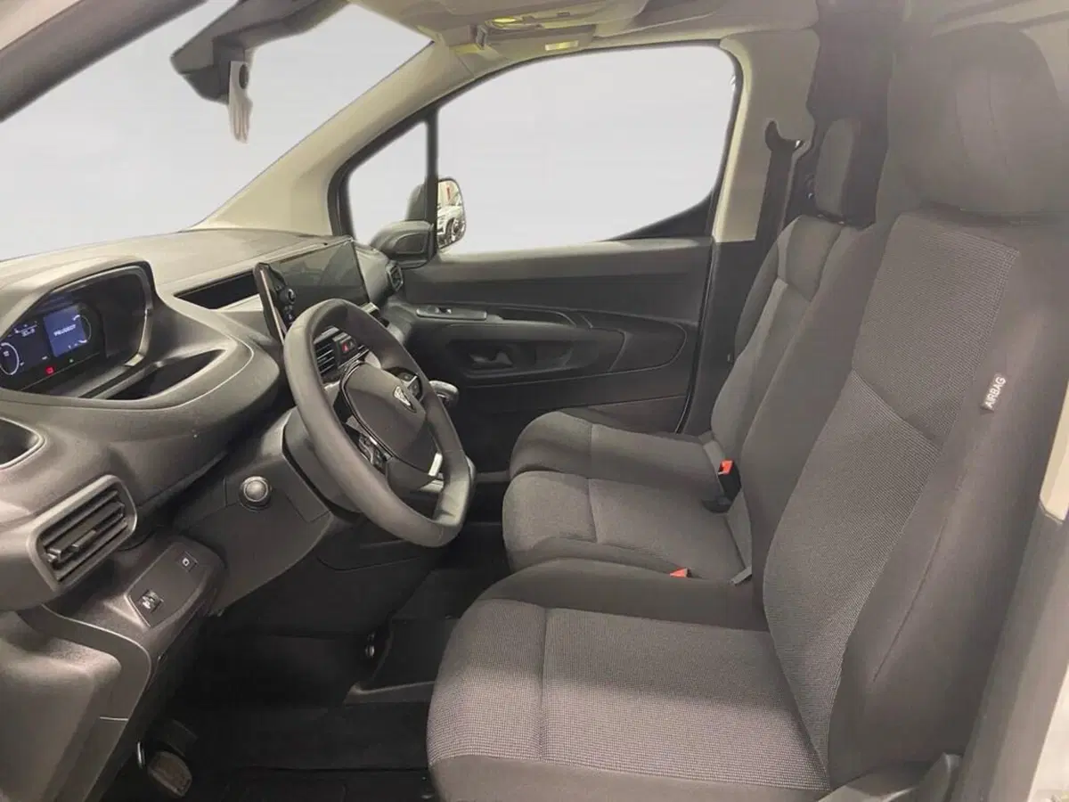 Peugeot Partner Furgone nuova a Torino (6)