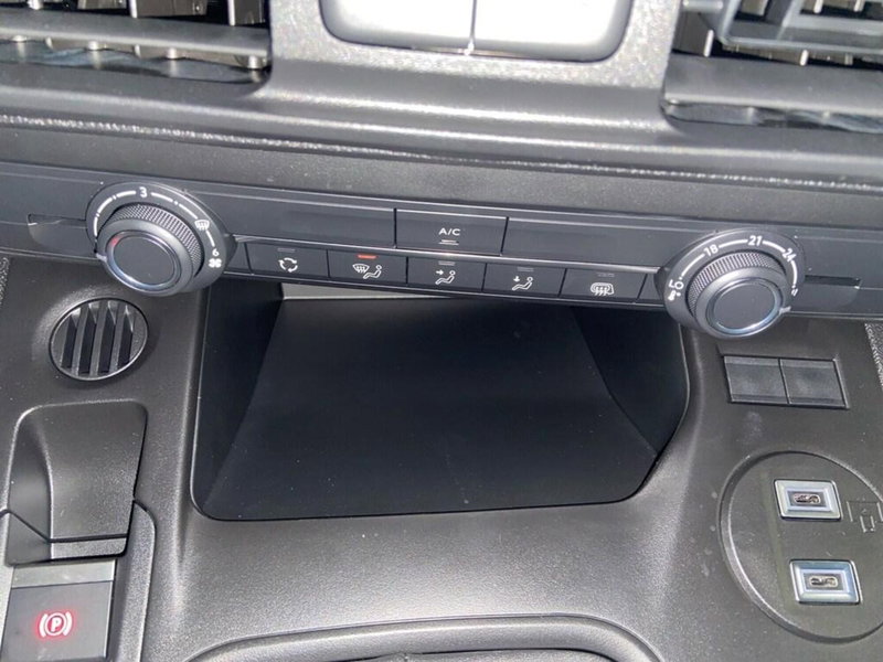Peugeot Partner Furgone nuova a Torino (9)