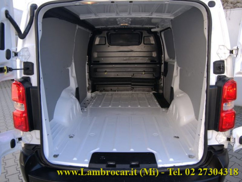 Opel Vivaro Furgone usata a Milano (12)