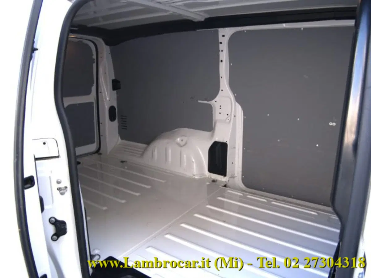 Opel Vivaro Furgone usata a Milano (13)