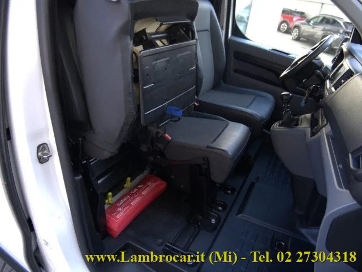 Opel Vivaro Furgone usata a Milano (19)