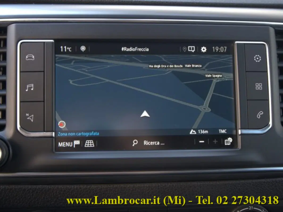Opel Vivaro Furgone usata a Milano (7)