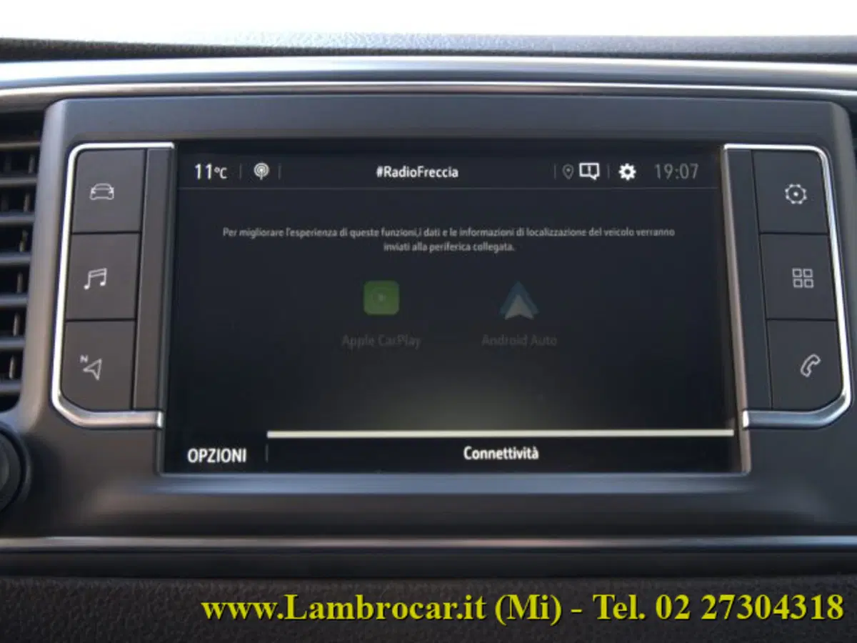 Opel Vivaro Furgone usata a Milano (8)