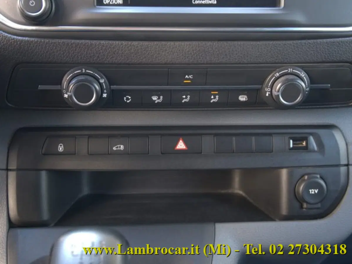 Opel Vivaro Furgone usata a Milano (9)