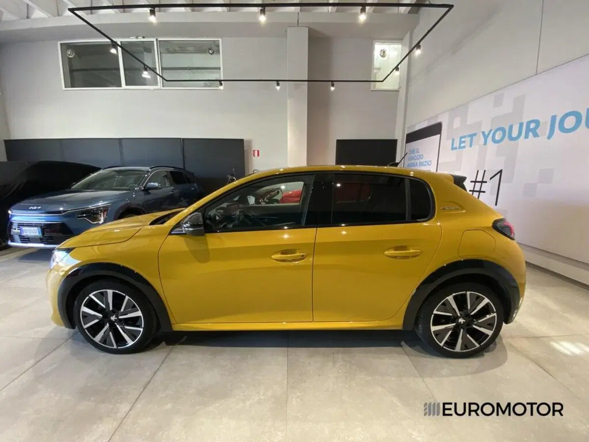 Peugeot 208 usata a Bari (12)