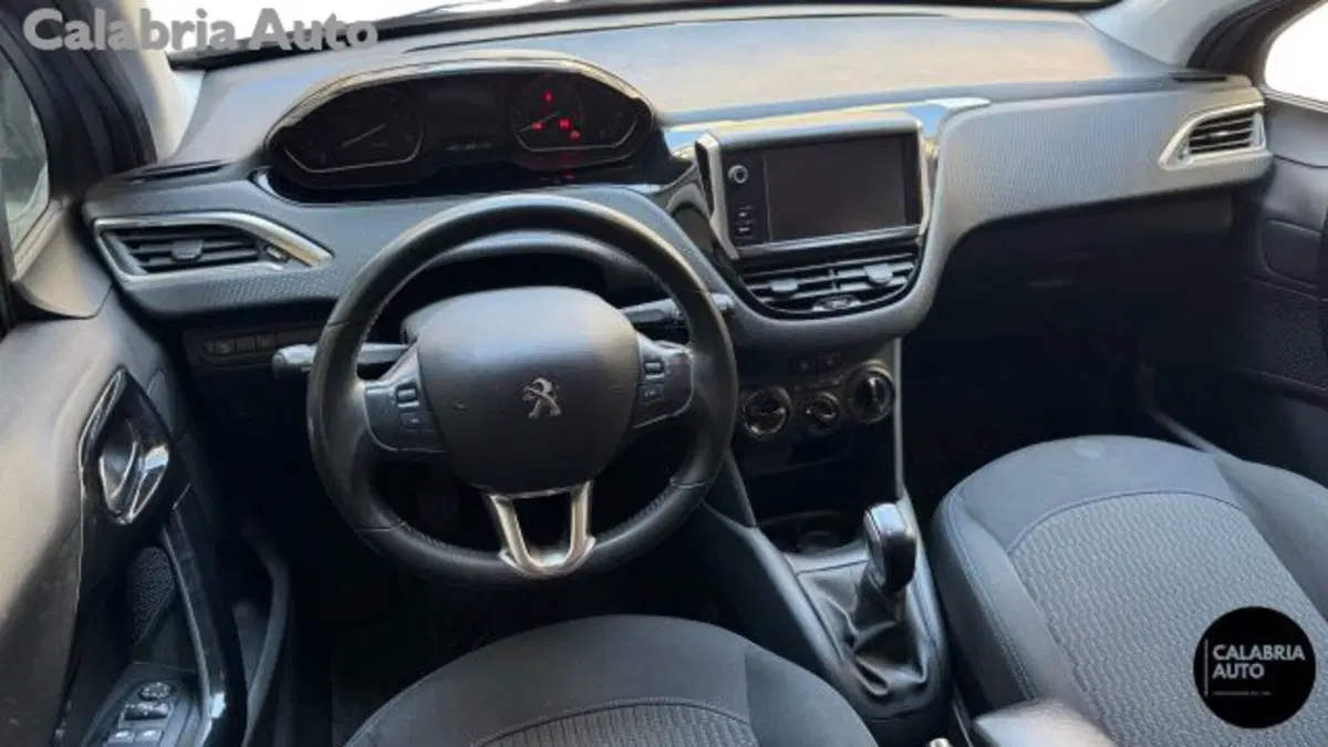 Peugeot 208 usata a Reggio Calabria (7)