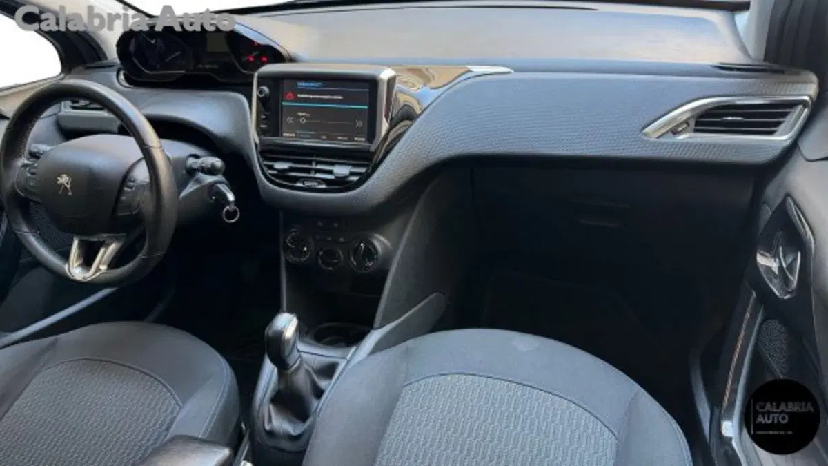 Peugeot 208 usata a Reggio Calabria (9)