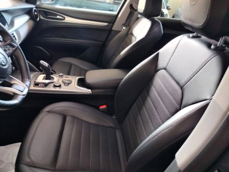 Alfa Romeo Stelvio usata a Forlì-Cesena (12)