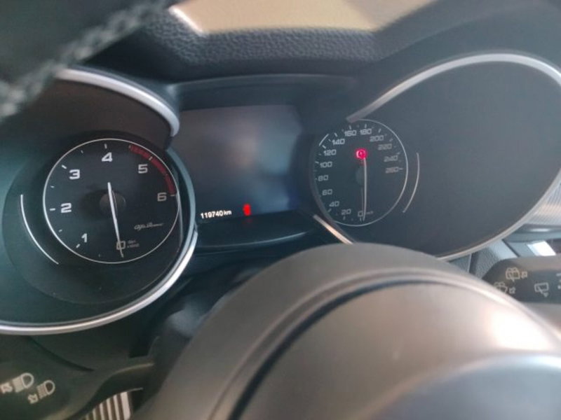 Alfa Romeo Stelvio usata a Forlì-Cesena (15)