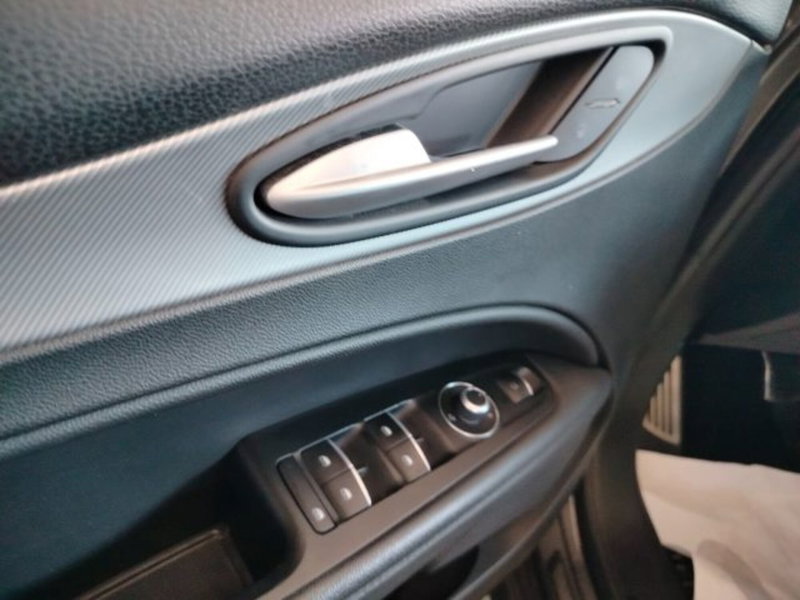 Alfa Romeo Stelvio usata a Forlì-Cesena (19)