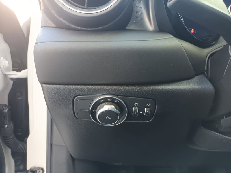 Alfa Romeo Tonale usata a Bari (9)