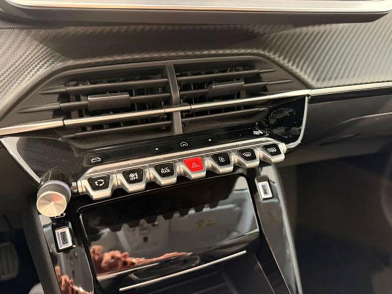 Peugeot 208 usata a Salerno (17)