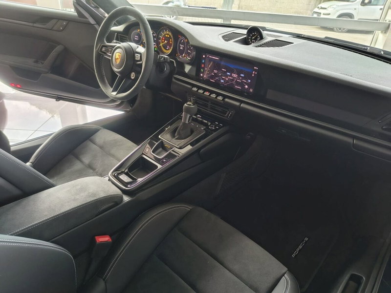 Porsche 911 Coupé nuova a Firenze (20)