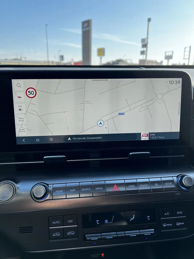Hyundai Kona nuova a Vercelli (13)