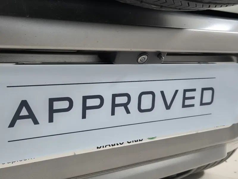 Land Rover Defender usata a Torino (16)
