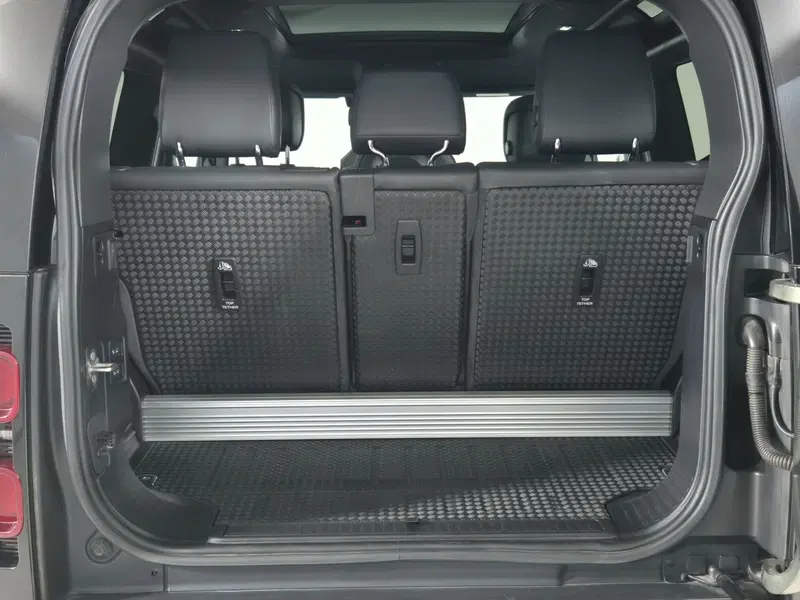 Land Rover Defender usata a Torino (17)