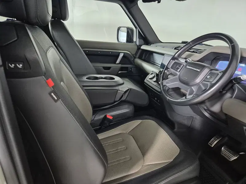 Land Rover Defender usata a Torino (5)