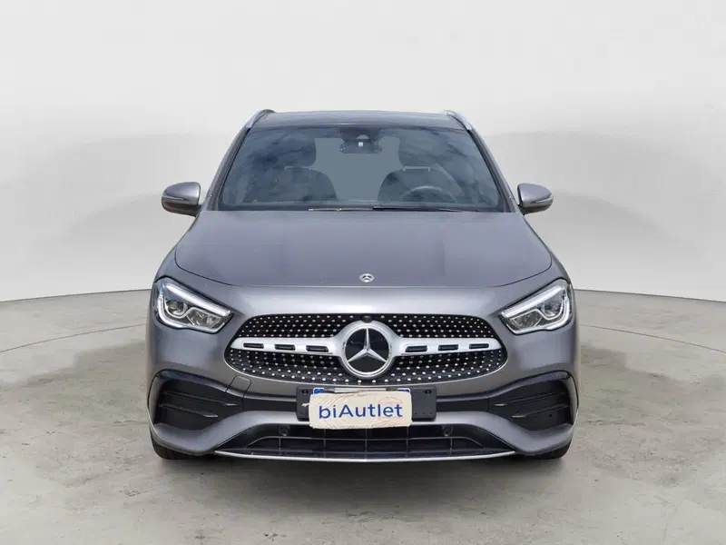 Mercedes-Benz GLA SUV usata  (2)