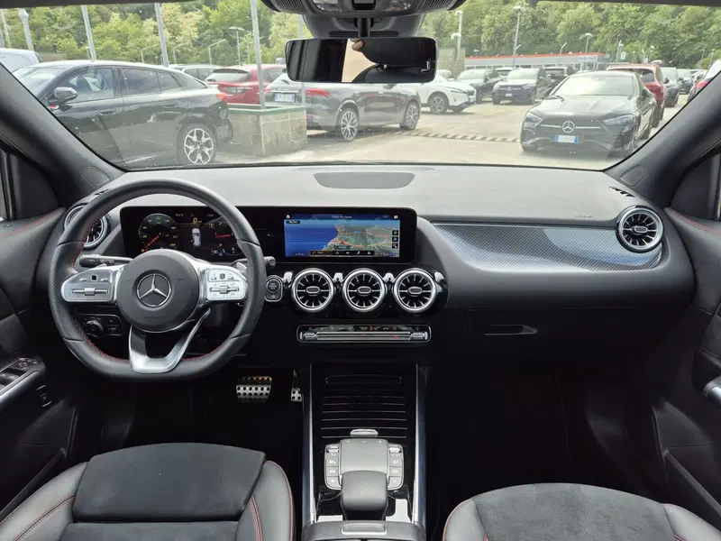 Mercedes-Benz GLA SUV usata  (8)