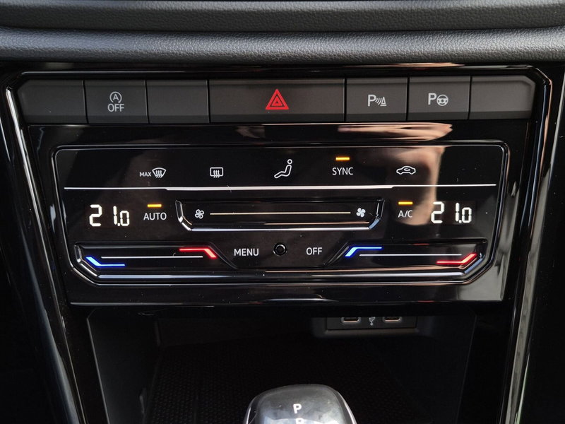 Volkswagen T-Roc usata  (17)