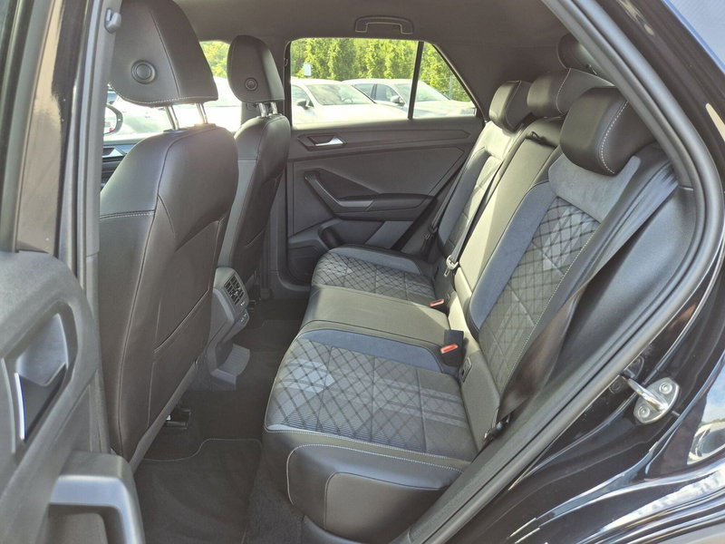 Volkswagen T-Roc usata  (7)