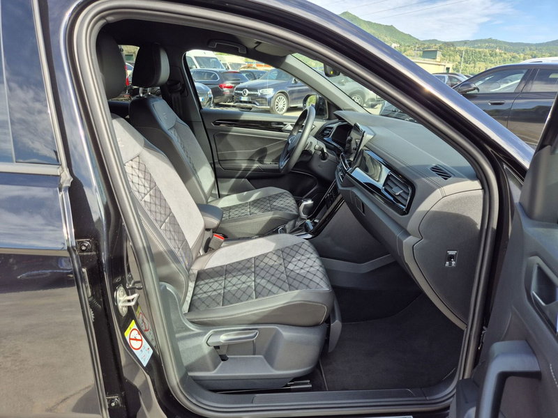 Volkswagen T-Roc usata  (9)