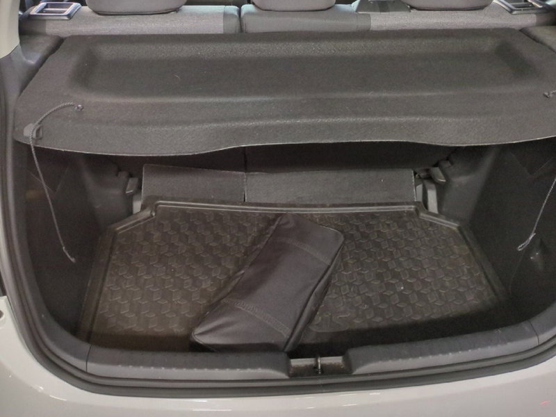 Toyota Yaris usata a Milano (11)