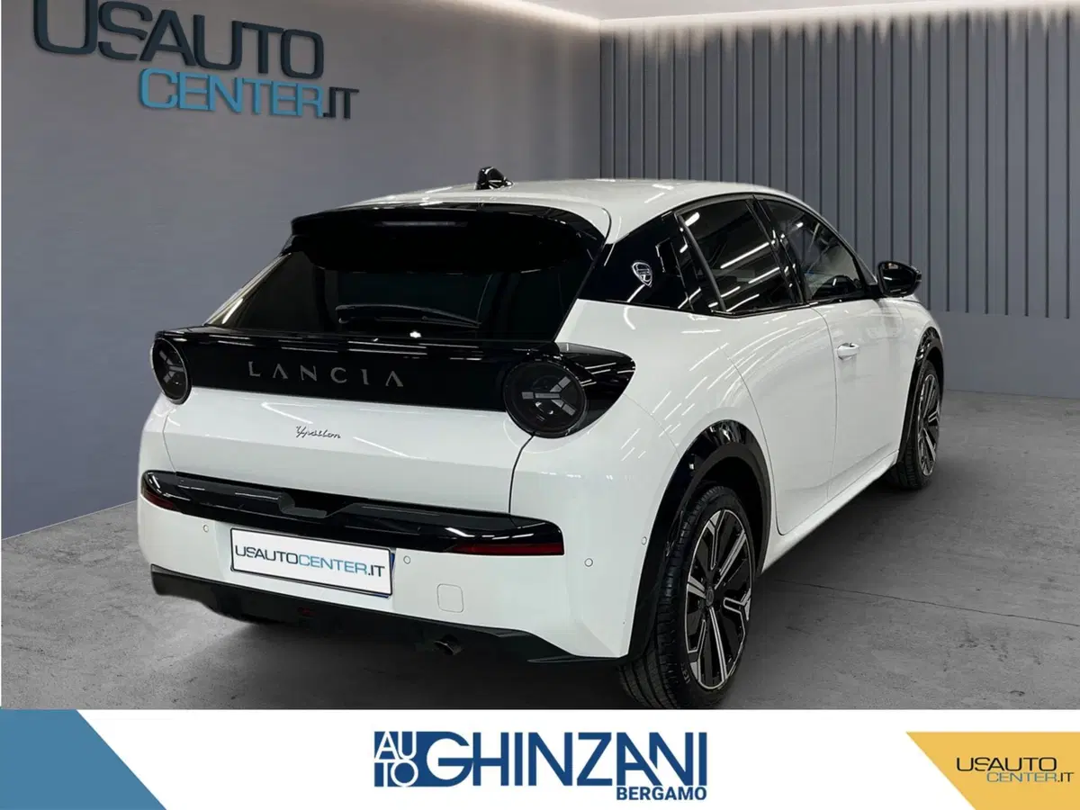 Lancia Ypsilon usata a Bergamo (4)