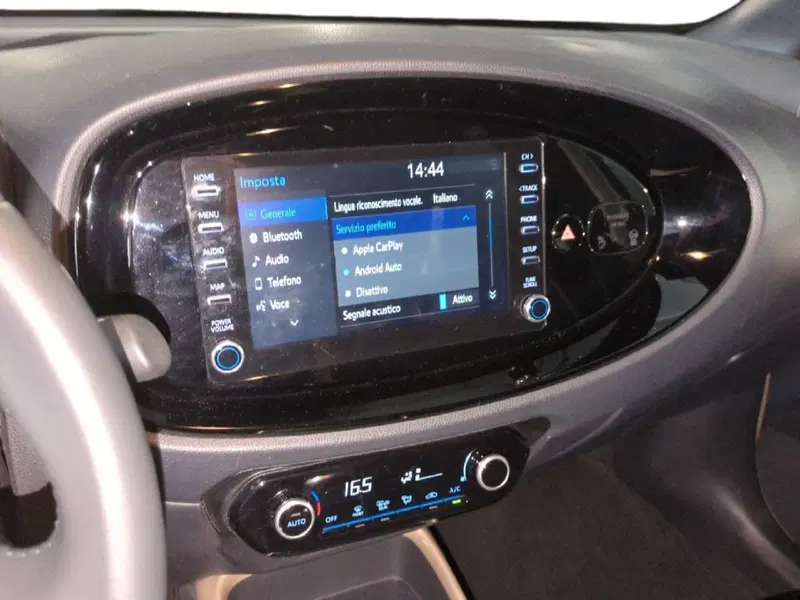 Toyota Aygo X usata a Milano (17)