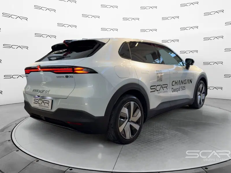 Changan Deepal S05 nuova a Livorno (7)