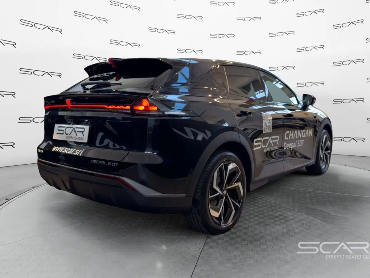 Changan Deepal S07 nuova a Livorno (4)