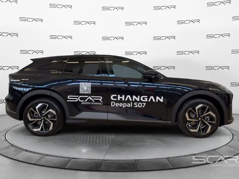 Changan Deepal S07 nuova a Livorno (5)