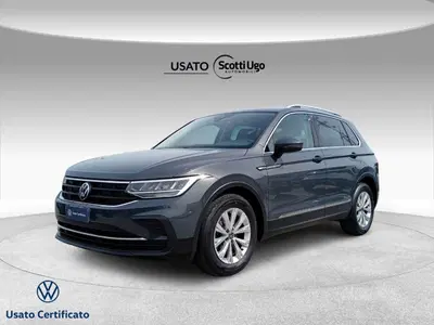 Volkswagen Tiguan 1.5 TSI ACT Life del 2023 usata a Livorno