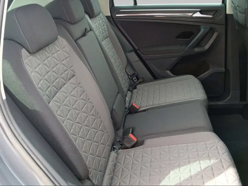 Volkswagen Tiguan usata a Livorno (11)