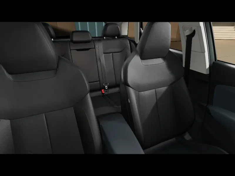 Audi Q3 Sportback nuova a Livorno (11)