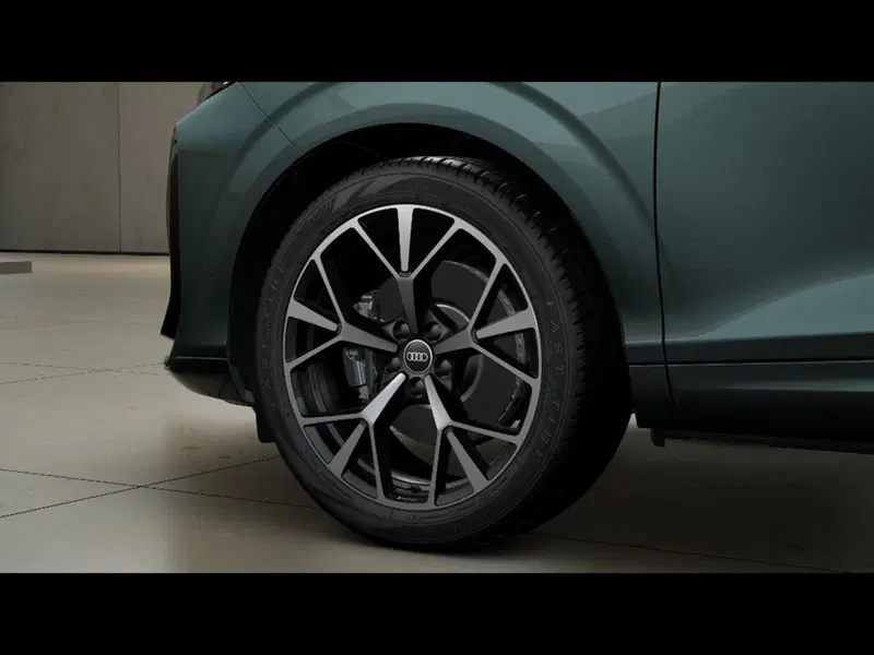 Audi Q3 Sportback nuova a Livorno (6)