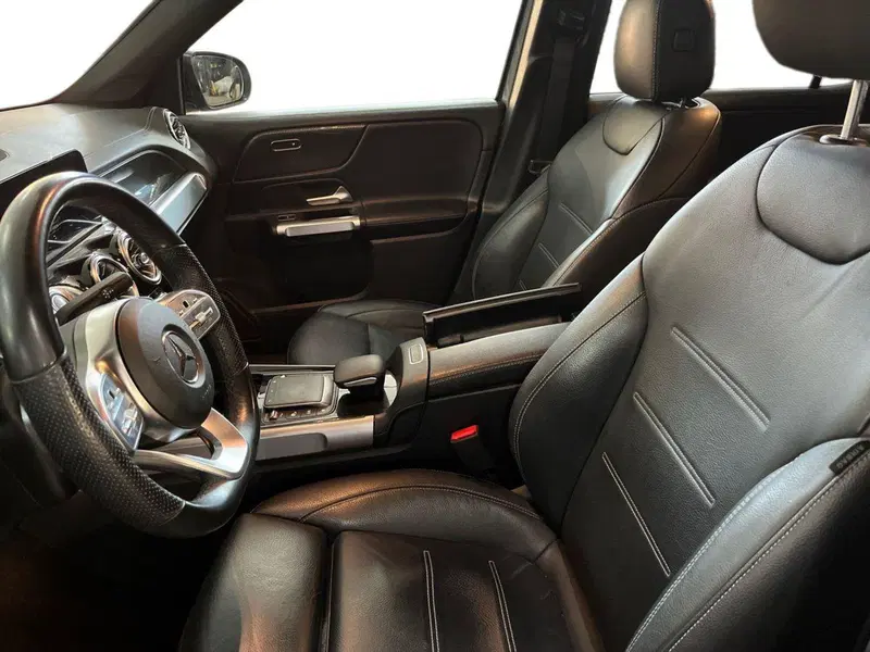 Mercedes-Benz GLB usata a Bari (7)