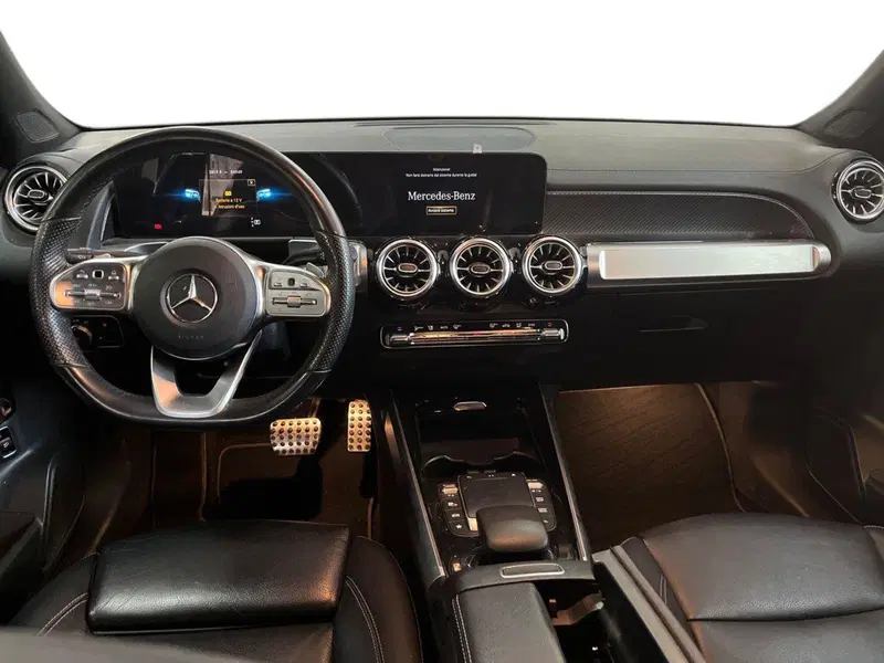 Mercedes-Benz GLB usata a Bari (8)