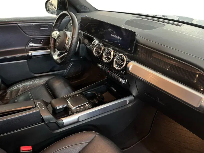 Mercedes-Benz GLB usata a Bari (9)