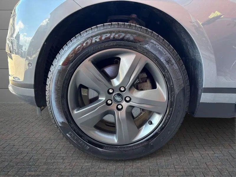 Land Rover Range Rover Velar usata a Pescara (6)