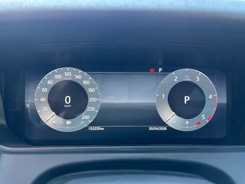 Land Rover Range Rover Velar usata a Pescara (9)