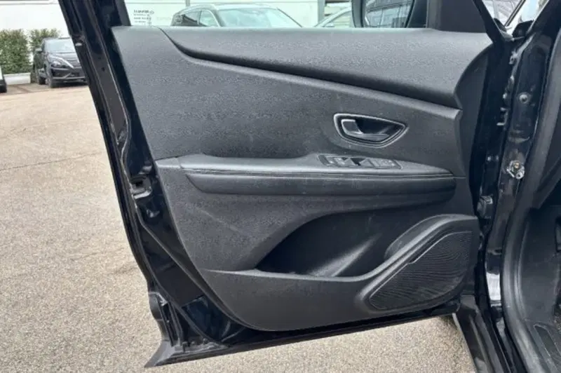 Renault Scenic E-Tech Electric usata a Latina (12)